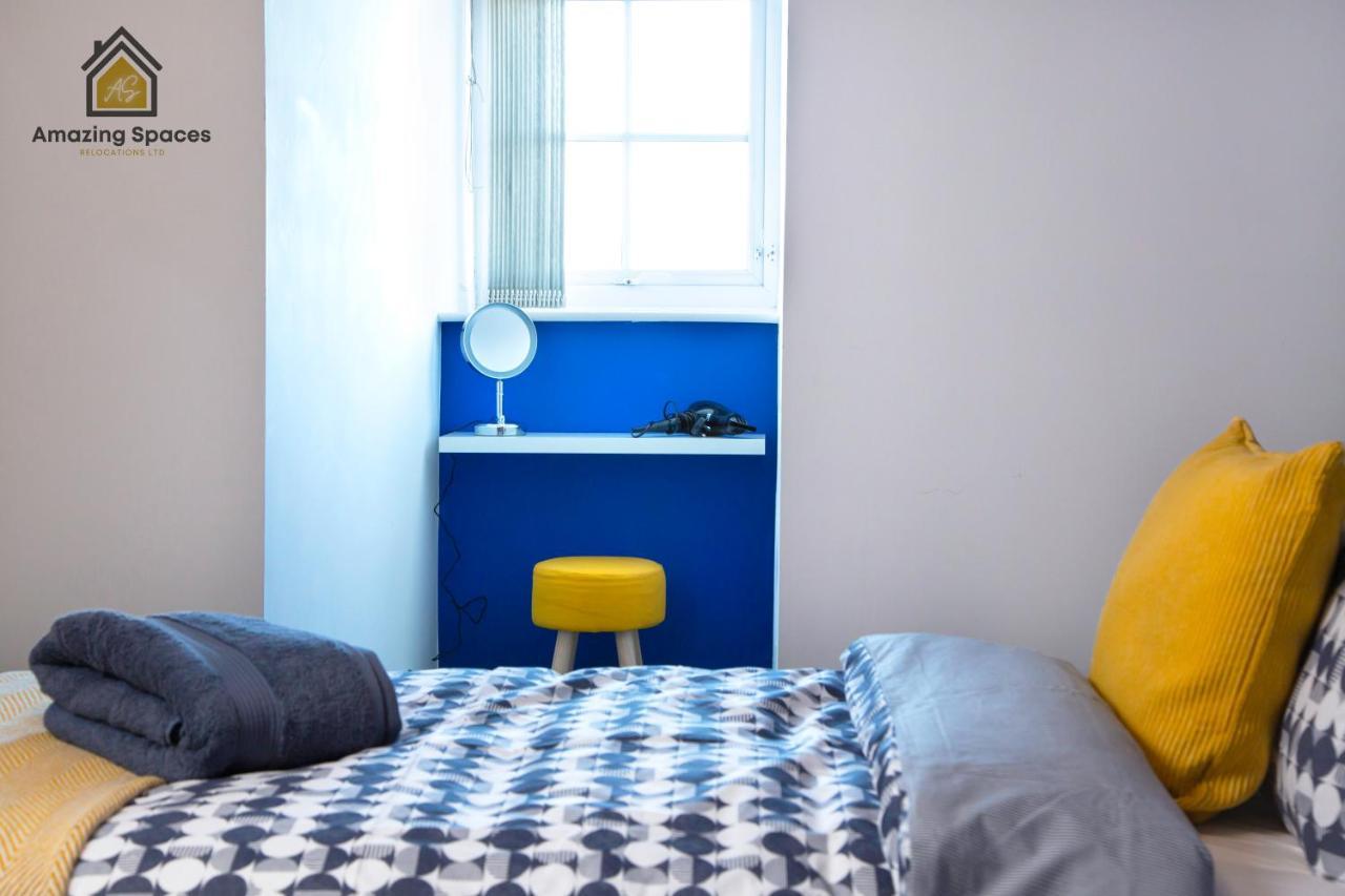 Large Unique 2 Bedroom Duplex Apartment With Private Parking & Free Wifi - Vat Qualifying By Amazing Spaces Relocations Ltd Уорингтън Екстериор снимка