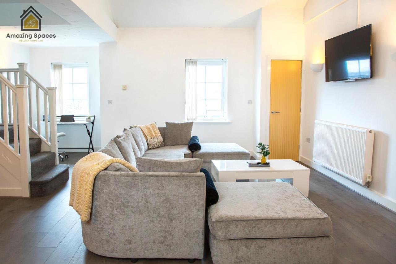 Large Unique 2 Bedroom Duplex Apartment With Private Parking & Free Wifi - Vat Qualifying By Amazing Spaces Relocations Ltd Уорингтън Екстериор снимка
